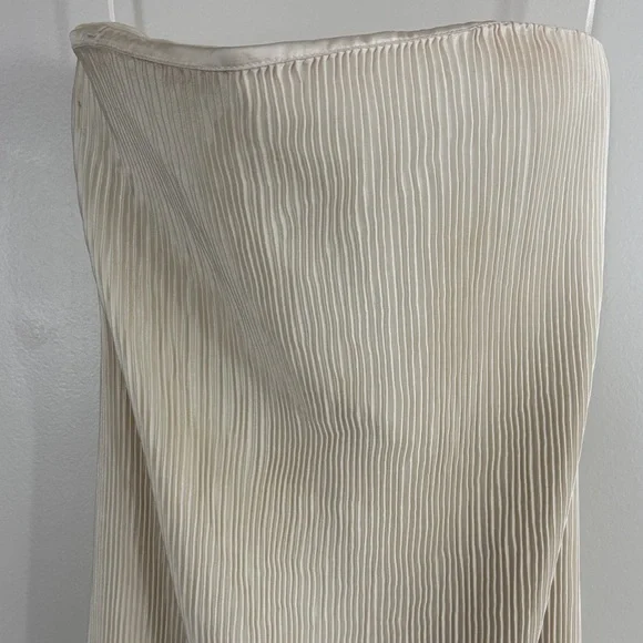Abercrombie & Fitch Cream Strapless Pleated Maxi Dress - Picture 3 of 7